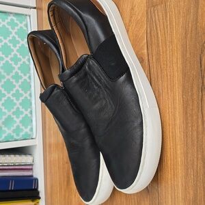 Johnston & Murphy Black Leather Slip-On Loafers